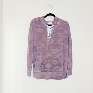 Allen Allen Camouflage Lace-Up Hoodie-M